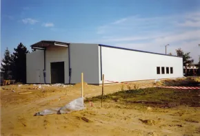 Die neue Halle im Bau